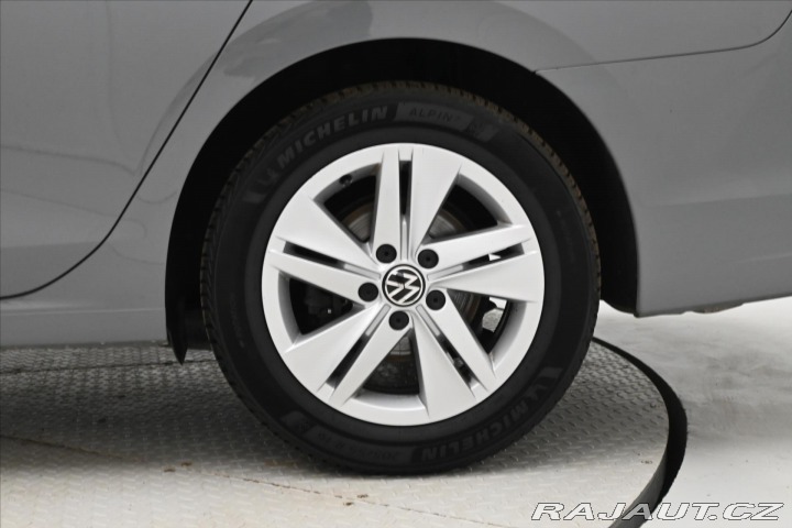 Volkswagen Golf 2,0 TDI 110 KW DSG Life Z 2022