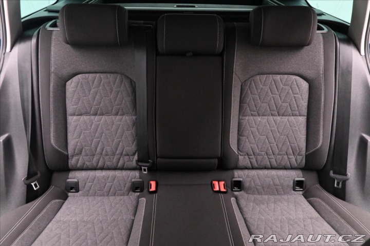 Volkswagen Passat 2,0 TDI 110 kW DSG BUSINE 2022