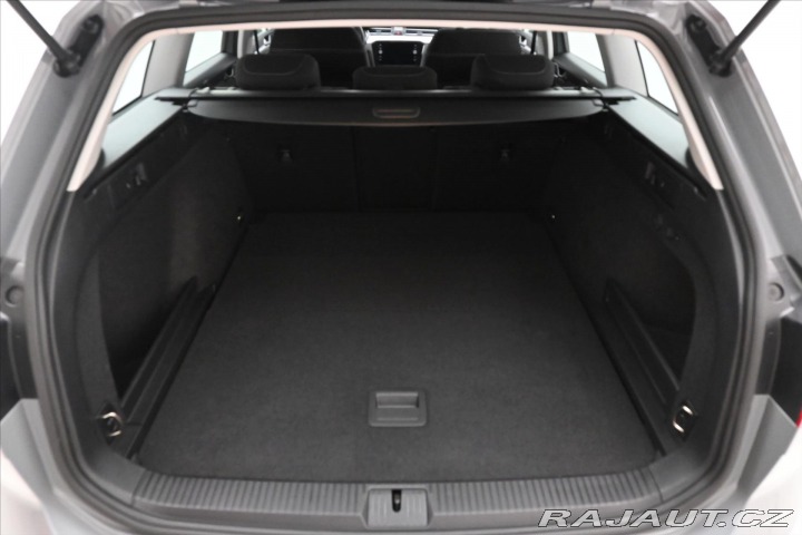 Volkswagen Passat 2,0 TDI 110 KW DSG Busine 2022