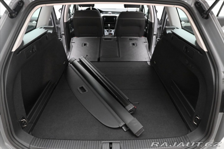 Volkswagen Passat 2,0 TDI 110 KW DSG Busine 2022