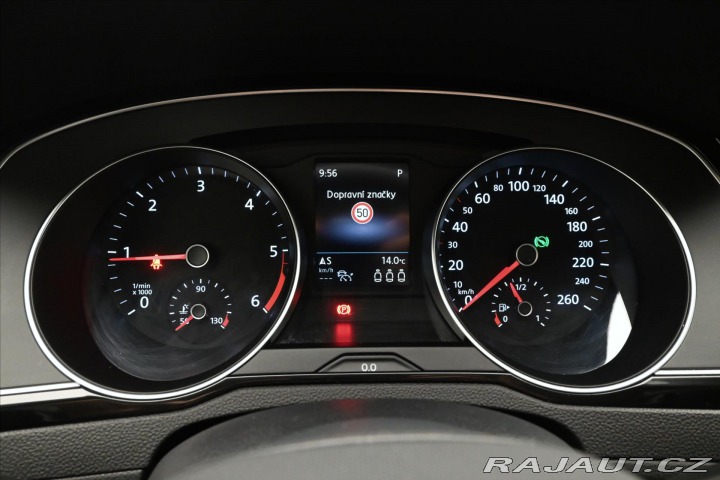 Volkswagen Passat 2,0 TDI 110 KW DSG Záruka 2022