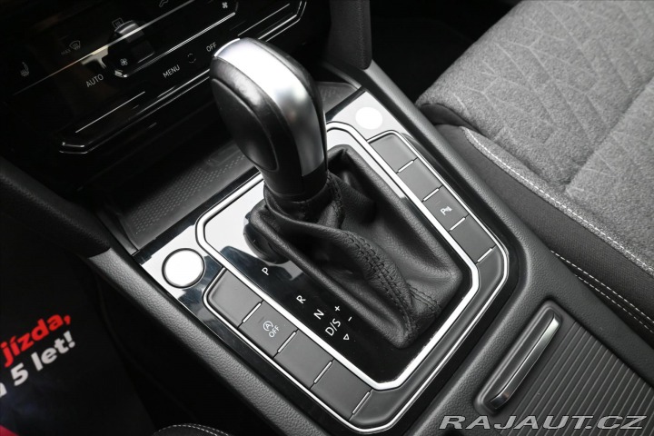 Volkswagen Passat 2,0 TDI 110 KW DSG Záruka 2022