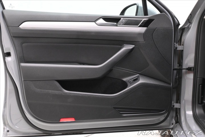 Volkswagen Passat 2,0 TDI 110 KW DSG Záruka 2022
