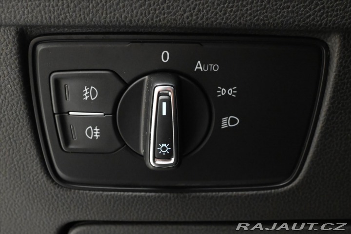 Volkswagen Passat 2,0 TDI 110 KW DSG Busine 2022