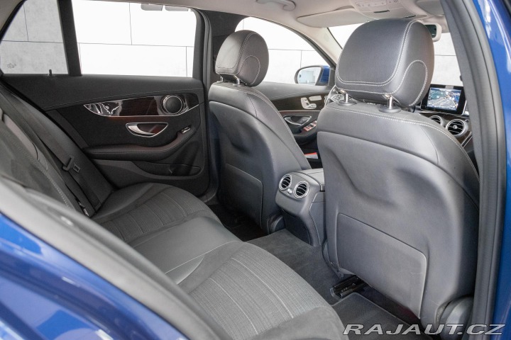 Mercedes-Benz C C 250d 4MATIC AMG*TAŽNÉ*Č 2017
