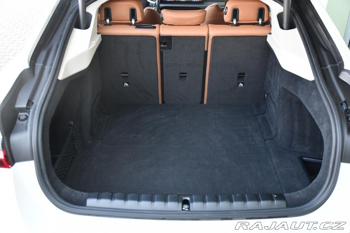 BMW i4 eDrive35 FACELIFT 3L-ZÁRU 2025