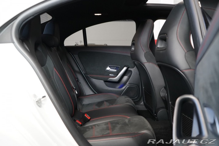 Mercedes-Benz CLA 200*4M*AMG*PANO*DISTRONIC 2022
