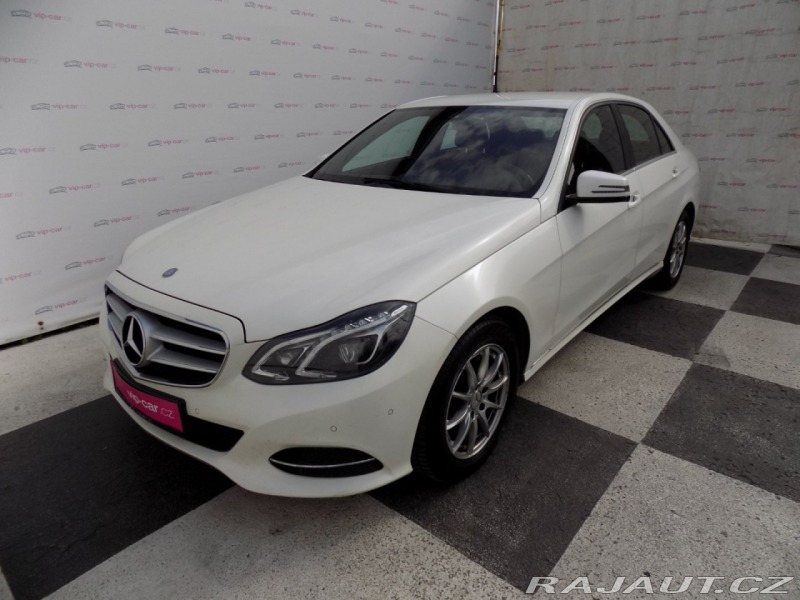 Mercedes-Benz E 220d/Full-LED/NAVI/