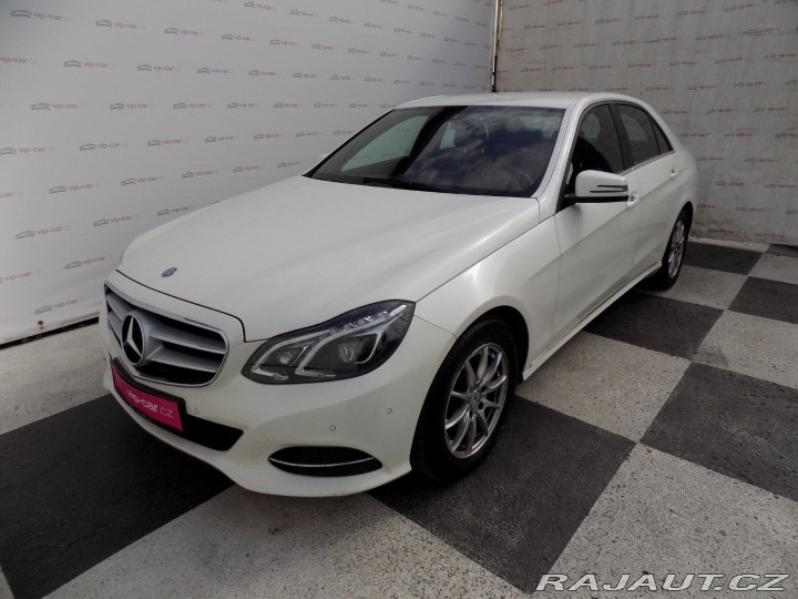 Mercedes-Benz E 220d/Full-LED/NAVI/ 2014