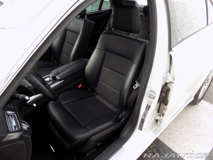 Mercedes-Benz E 220d/Full-LED/NAVI/ 2014