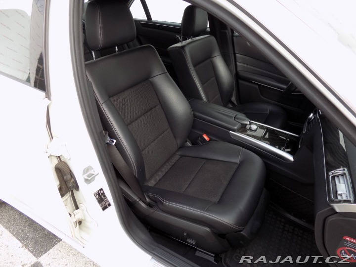 Mercedes-Benz E 220d/Full-LED/NAVI/ 2014