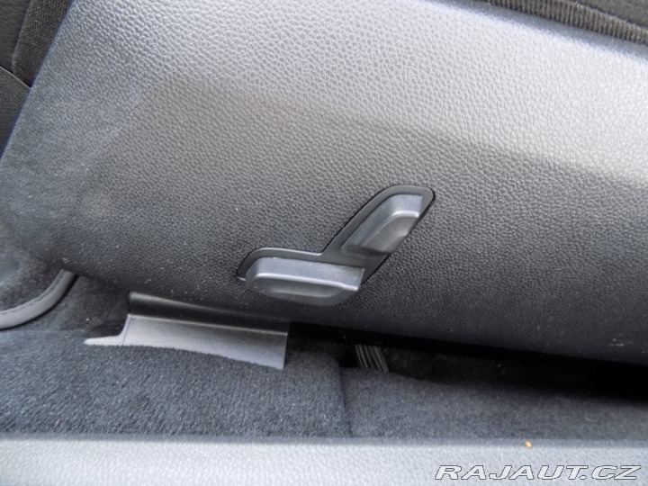 Mercedes-Benz E 220d/Full-LED/NAVI/ 2014