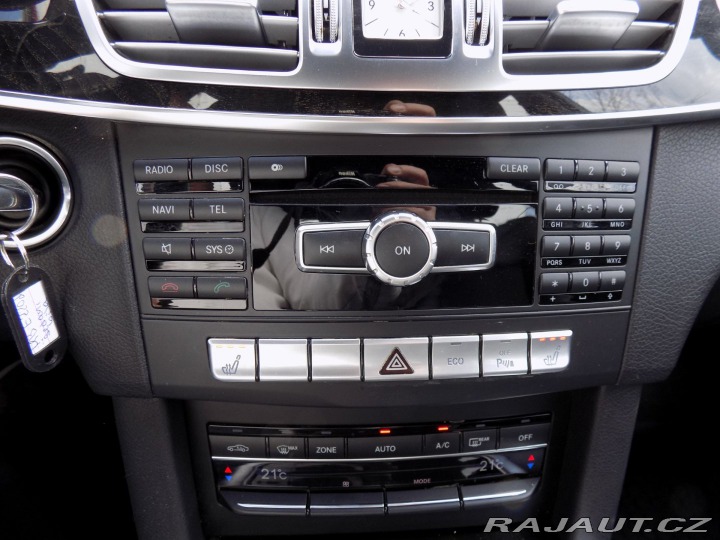 Mercedes-Benz E 220d/Full-LED/NAVI/ 2014