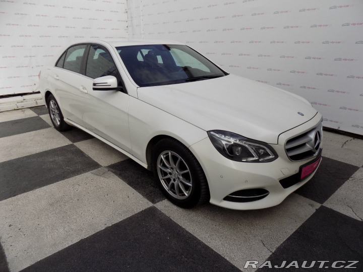 Mercedes-Benz E 220d/Full-LED/NAVI/ 2014