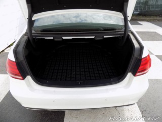 Mercedes-Benz E 220d/Full-LED/NAVI/ 2014