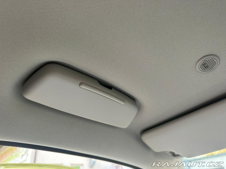 Volkswagen Caravelle 2.0TDi, 110KW, DPH 2026