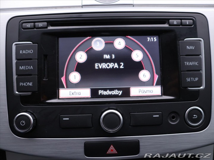 Volkswagen Passat 2,0 TDI 130kW DSG CZ R-Li 2014