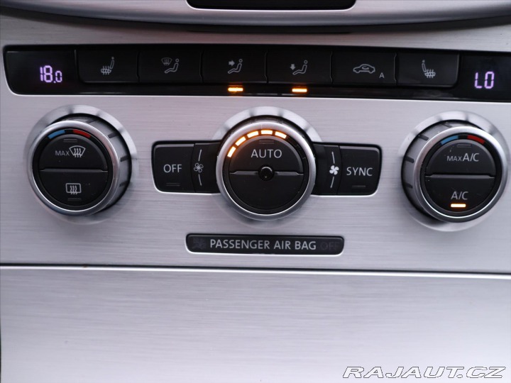 Volkswagen Passat 2,0 TDI 130kW DSG CZ R-Li 2014