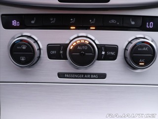 Volkswagen Passat 2,0 TDI 130kW DSG CZ R-Li 2014