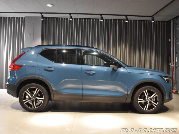 Volvo XC40 2,0 B4 AWD PLUS Bezklíč,H 2023