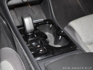 Volvo XC40 2,0 B4 AWD PLUS Bezklíč,H 2023