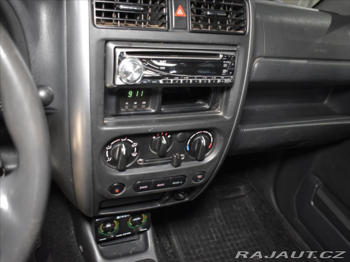 Suzuki Jimny 1,3 4X4, tažné 2005