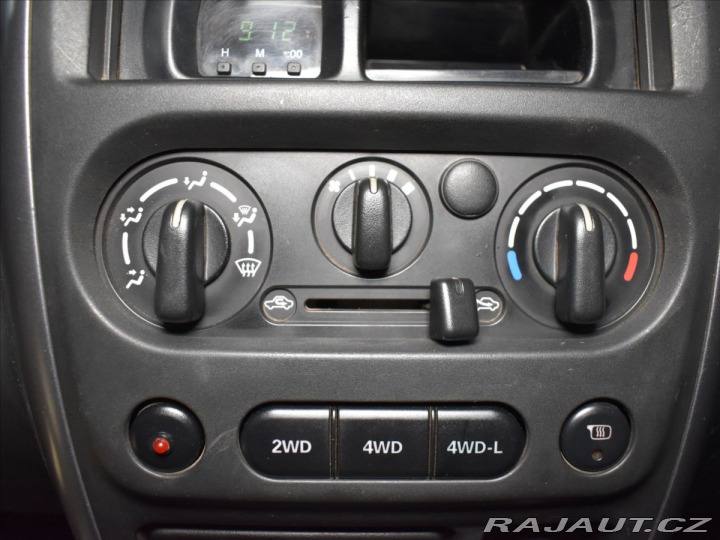 Suzuki Jimny 1,3 4X4, tažné 2005