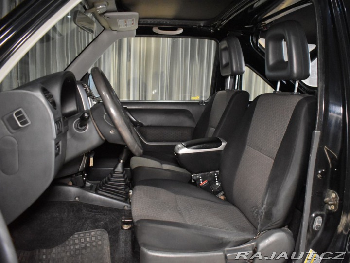 Suzuki Jimny 1,3 4X4, tažné 2005