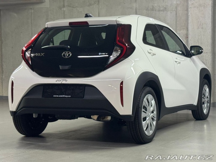 Toyota Aygo 1.5, HEV, Active 2026