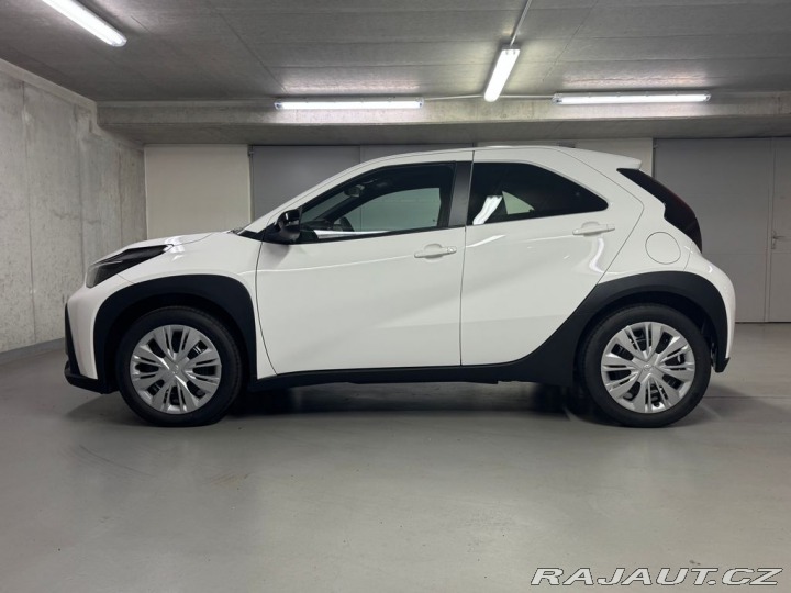 Toyota Aygo 1.5, HEV, Active 2026