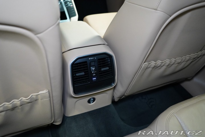 Porsche Macan VZDUCH*LED*360*KARBON*CZ 2019