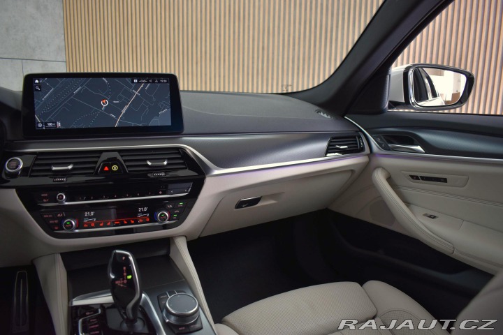 BMW 5 540i xDrive ///M LASER*ČR 2021