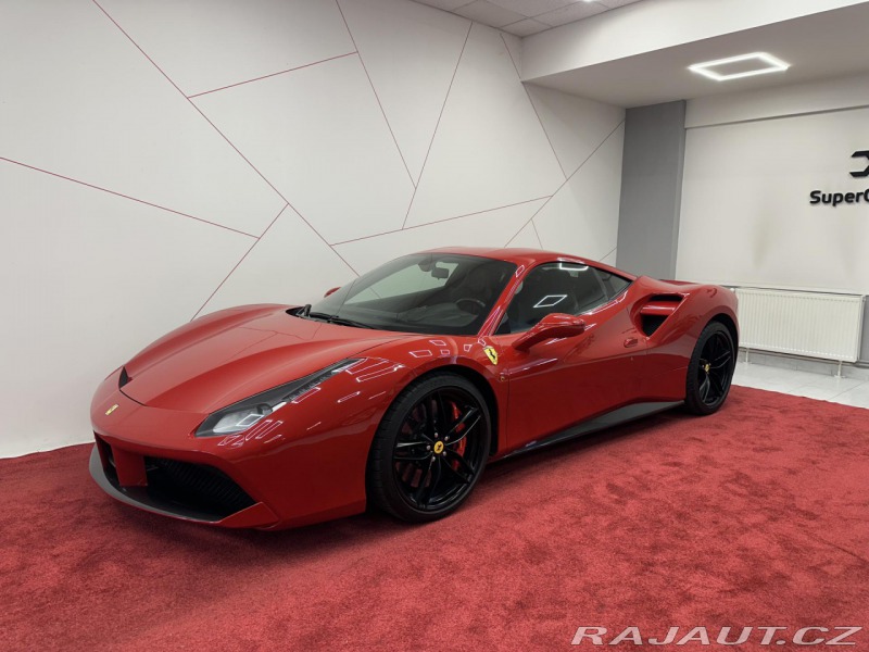 Ferrari 488 GTB Full Carbon*TEMPOMAT*
