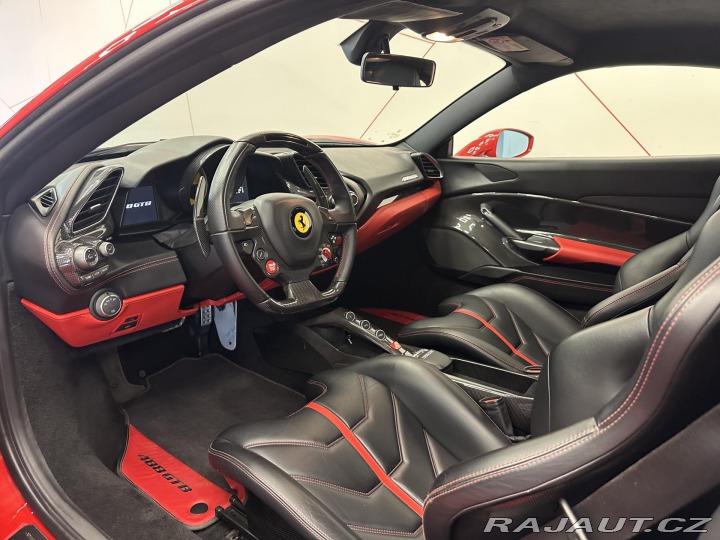 Ferrari 488 GTB Full Carbon*TEMPOMAT* 2016