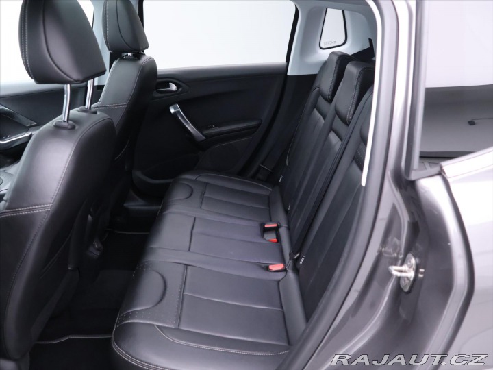 Peugeot 2008 1,2 PT 96kW Kůže Navi 1.M 2017