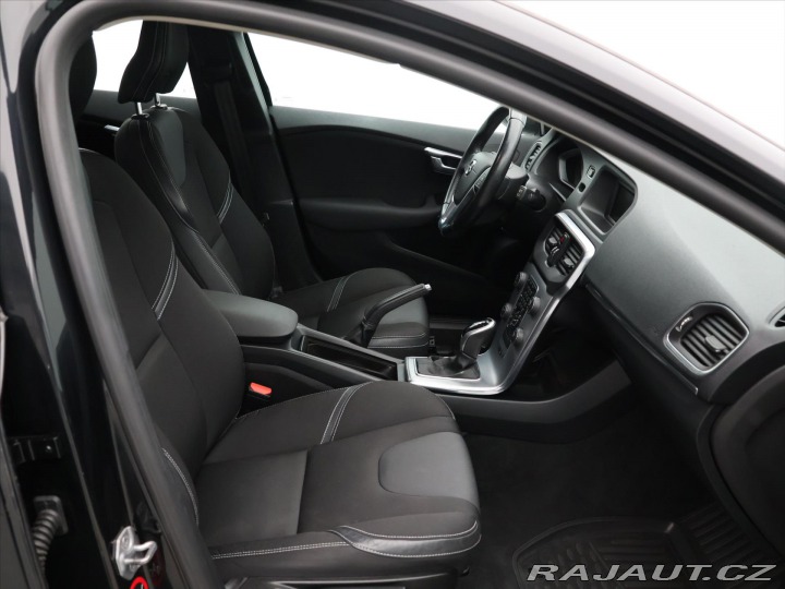 Volvo V40 2,0 D2 Automat Momentum D 2017