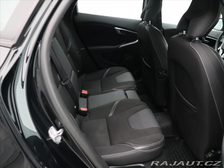 Volvo V40 2,0 D2 Automat Momentum D 2017