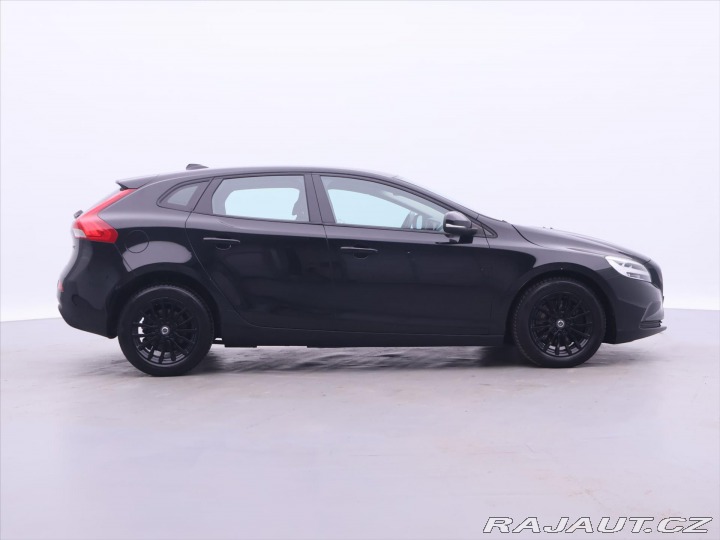 Volvo V40 2,0 D2 Automat Momentum D 2017