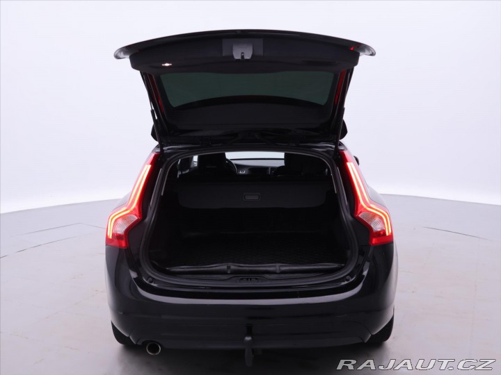 Volvo V60 2,0 D3 110kW Momentum 2016