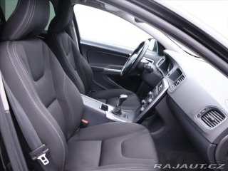 Volvo V60 2,0 D3 110kW Momentum 2016