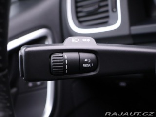 Volvo V60 2,0 D3 110kW Momentum 2016