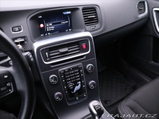 Volvo V60 2,0 D3 110kW Momentum 2016