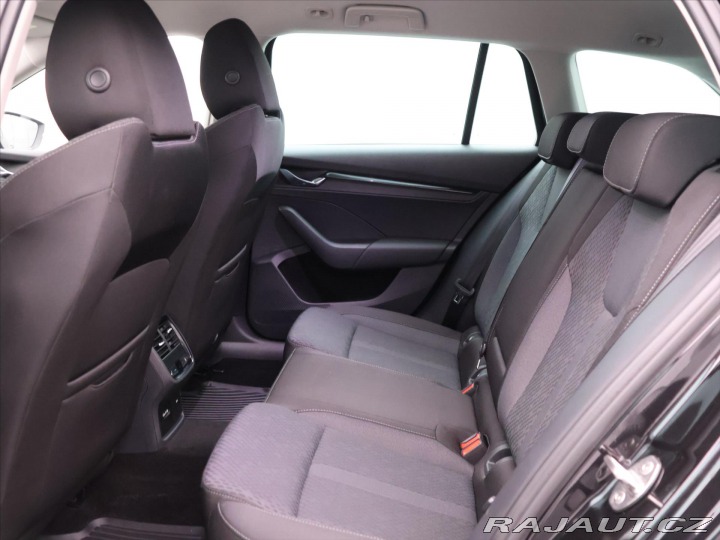Škoda Octavia 2,0 TDI DSG Clever Matrix 2023
