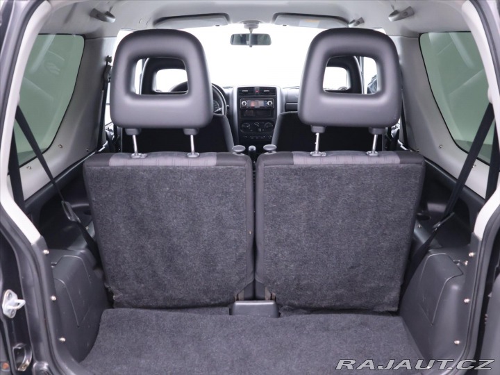 Suzuki Jimny 1,3 JLX 63kW 4x4 Tažné 2010