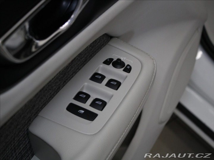 Volvo V60 2,0 D3 110kW AT Mom.2xSad 2019