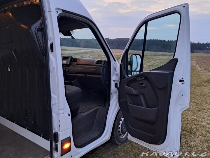 Renault Master L3H2 2023 1800