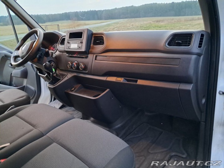 Renault Master L3H2 2023 1800