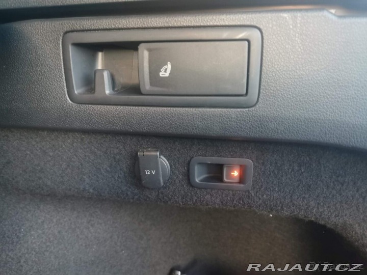 Volkswagen Passat 2,0   TDi 110kw R-line DS 2017