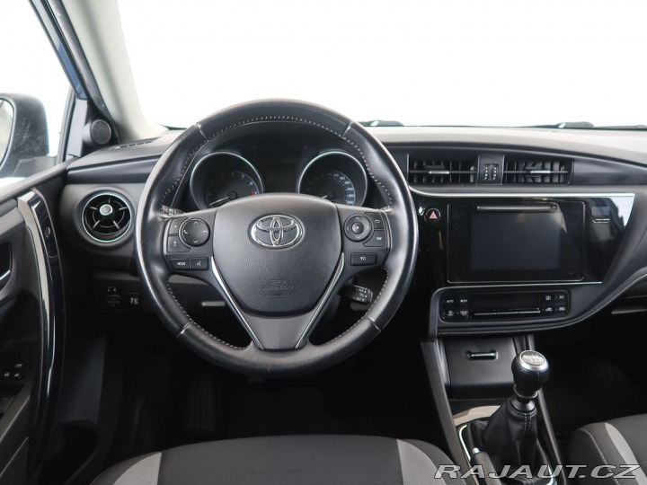 Toyota Auris  2016