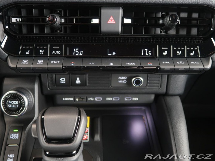 Toyota Land Cruiser 2.8D-4D,CZ,1Maj,4x4,Invin 2025